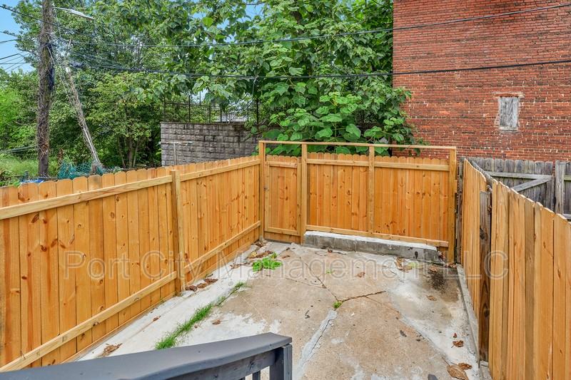 1334 N Luzerne Ave - Photo 6 of 22
