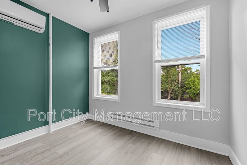1806 Aiken St - Photo 4 of 21
