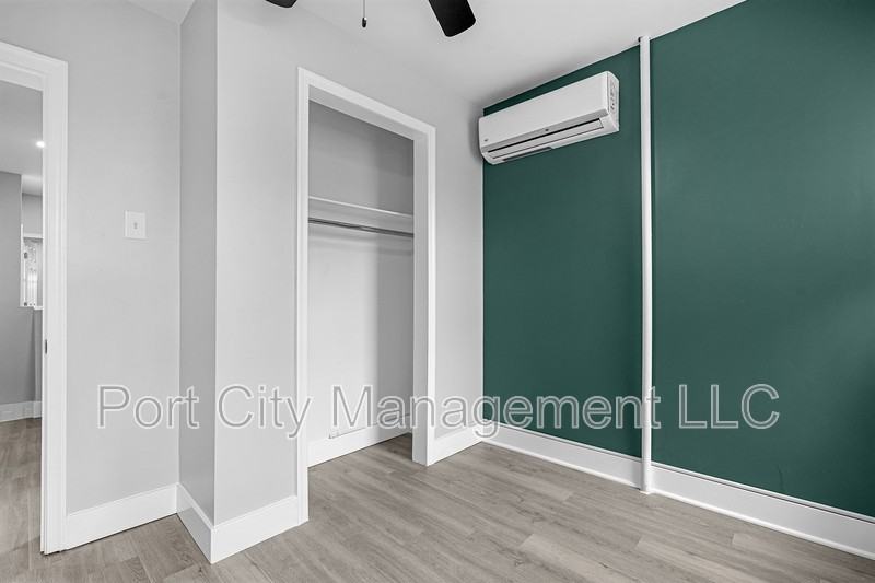 1806 Aiken St - Photo 5 of 21