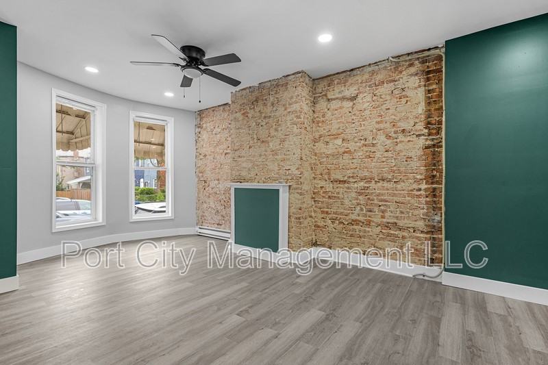 1806 Aiken St - Photo 7 of 21