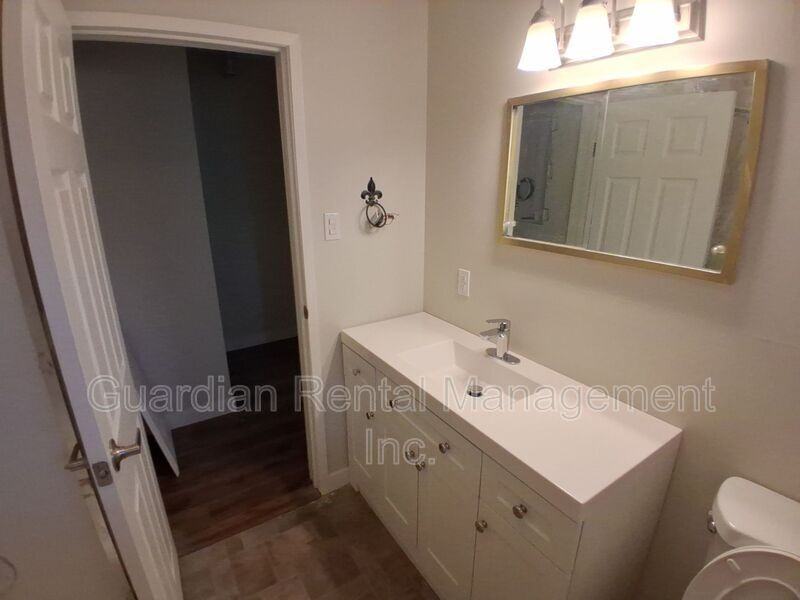 325 Albany St #2 - Photo 4 of 7