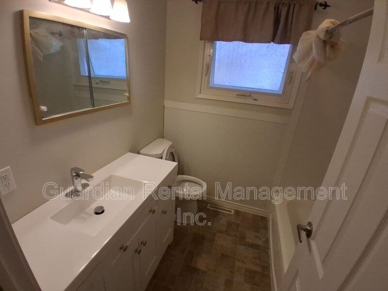 325 Albany St #2 - Photo 6 of 7