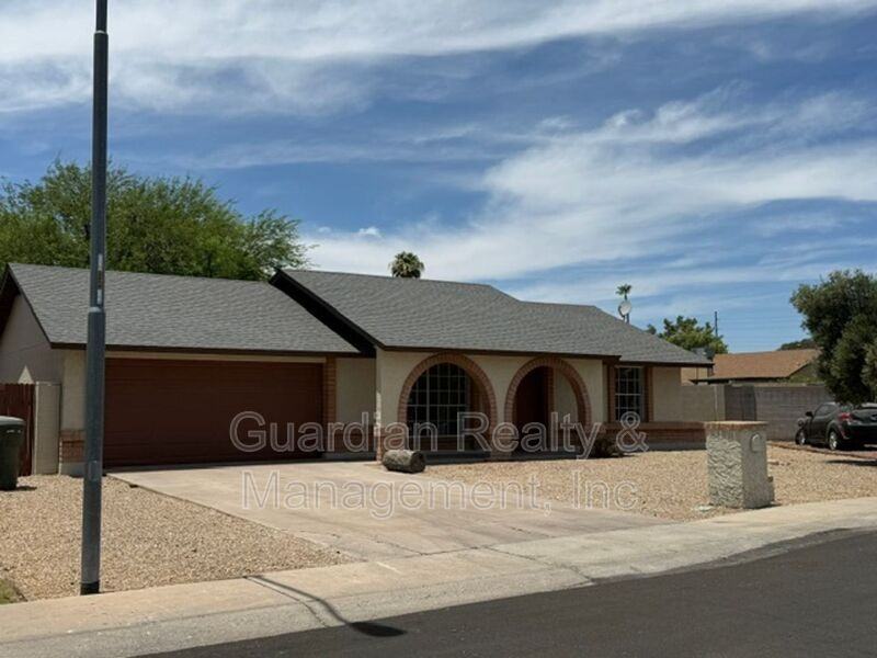 20826 N 16th Dr - Photo 2 of 13