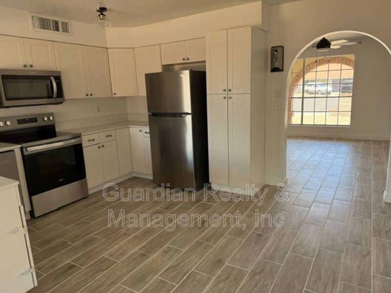 20826 N 16th Dr - Photo 3 of 13