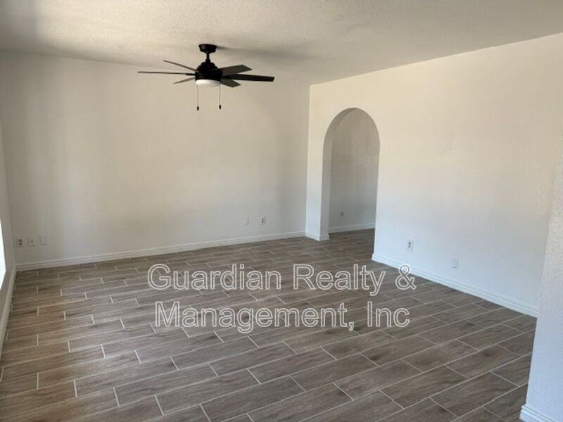 20826 N 16th Dr - Photo 4 of 13