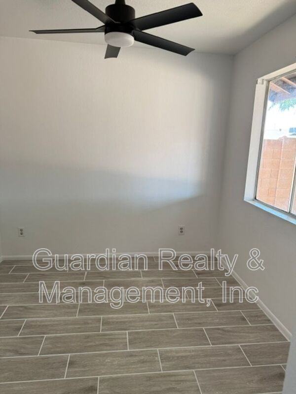 20826 N 16th Dr - Photo 7 of 13