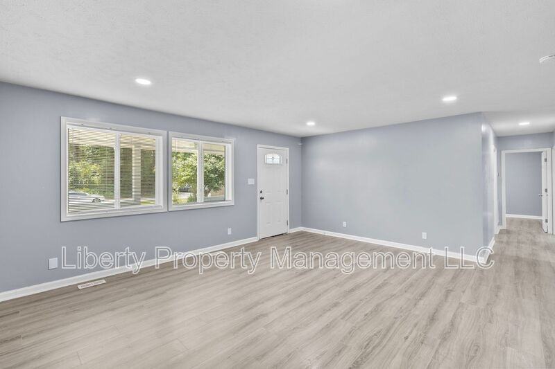 6318 Denver Dr - Photo 4 of 18