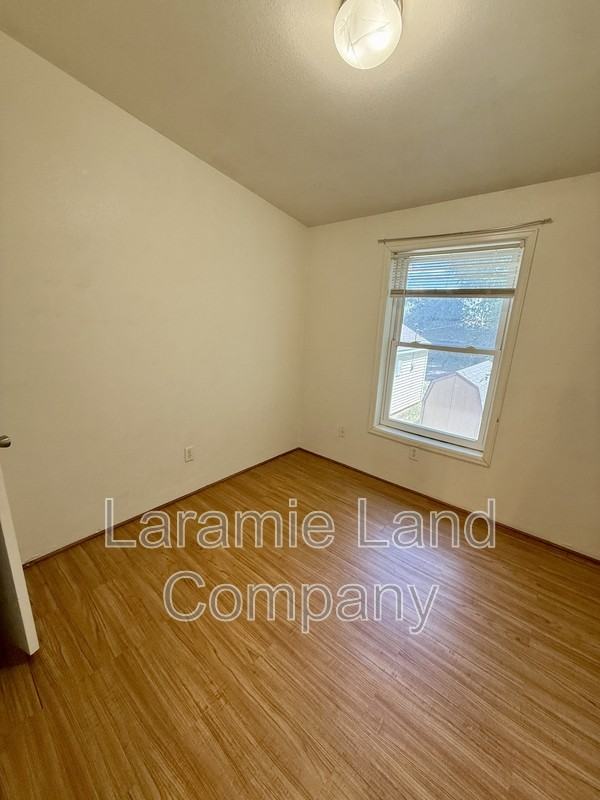 382 N Buchanan St - Photo 6 of 11
