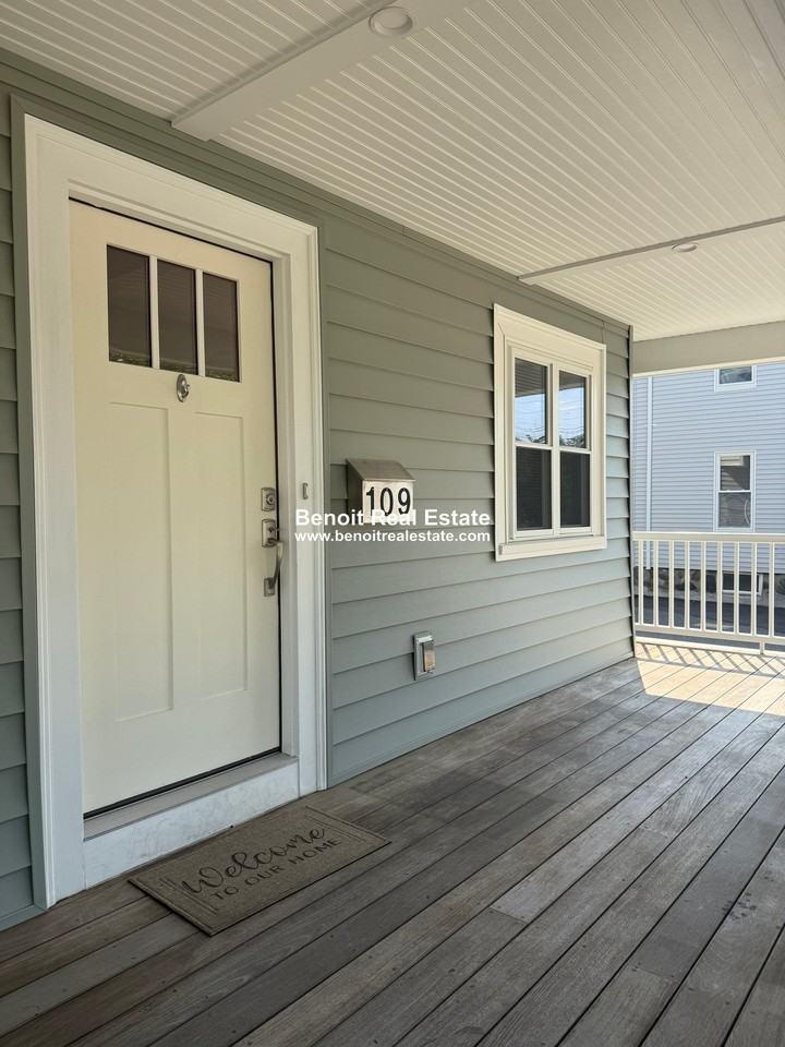 Magoun Ave - Photo 2 of 27