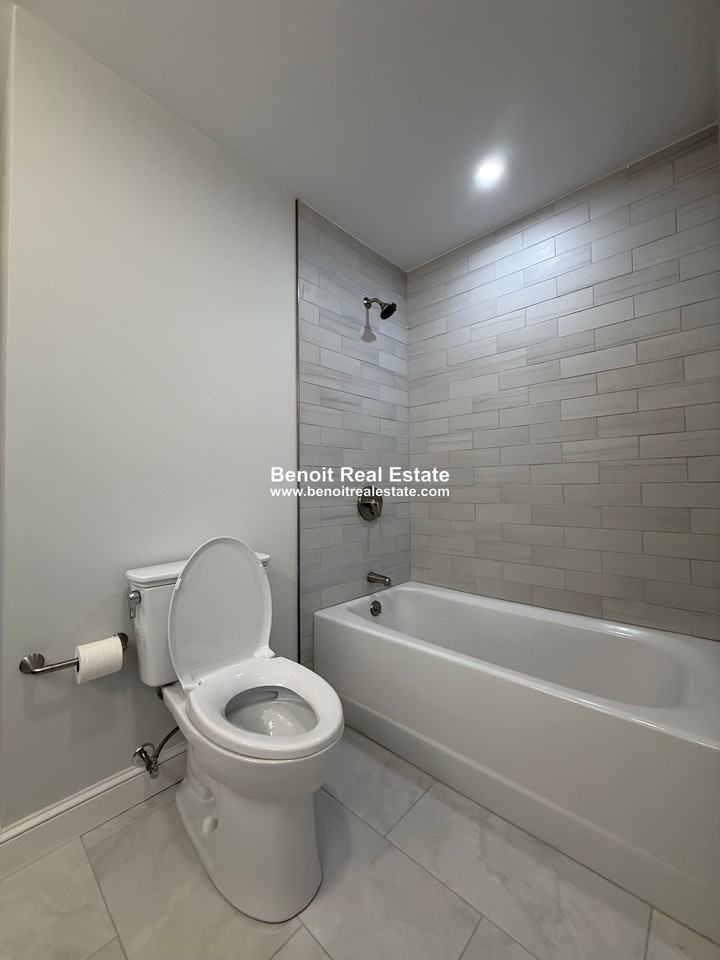 Magoun Ave - Photo 5 of 27