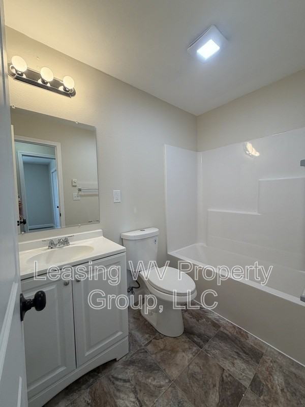 1101 Main Ave #9 - Photo 4 of 8