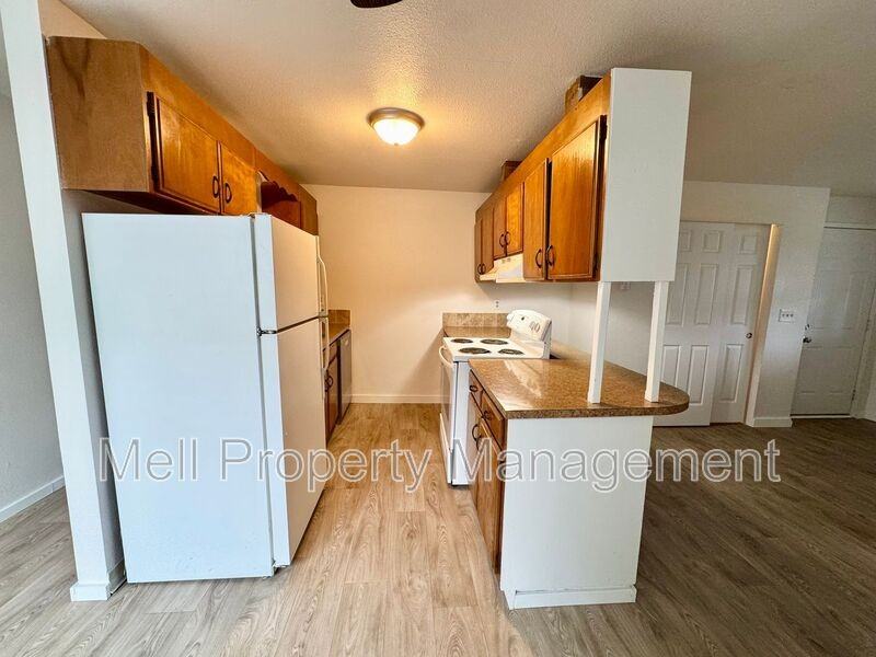 315 Main St #A - Photo 5 of 15