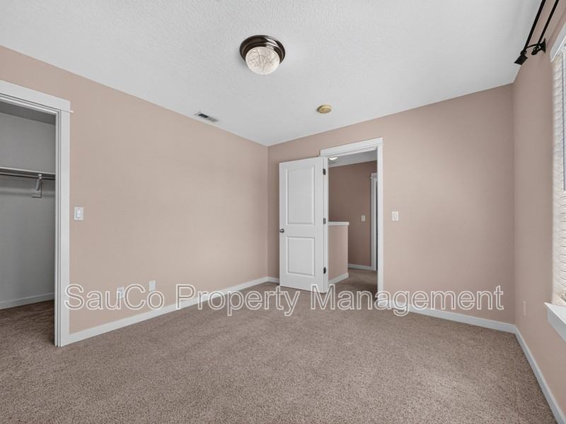 5073 Nw 149th Ter - Photo 5 of 23