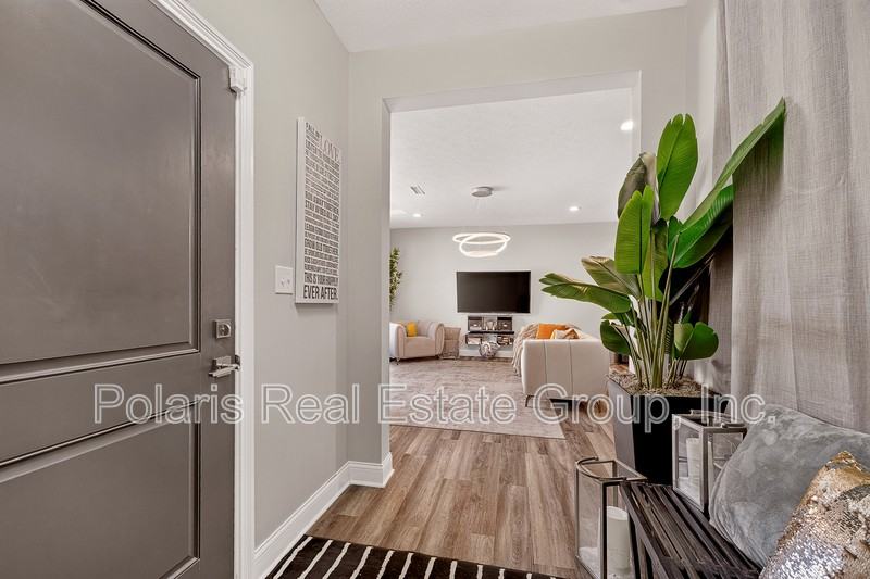 14217 James Dean Dr - Photo 6 of 41