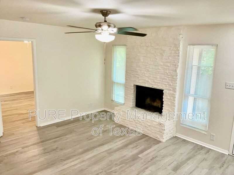 417 Parkhill Cv #417 - Photo 3 of 14