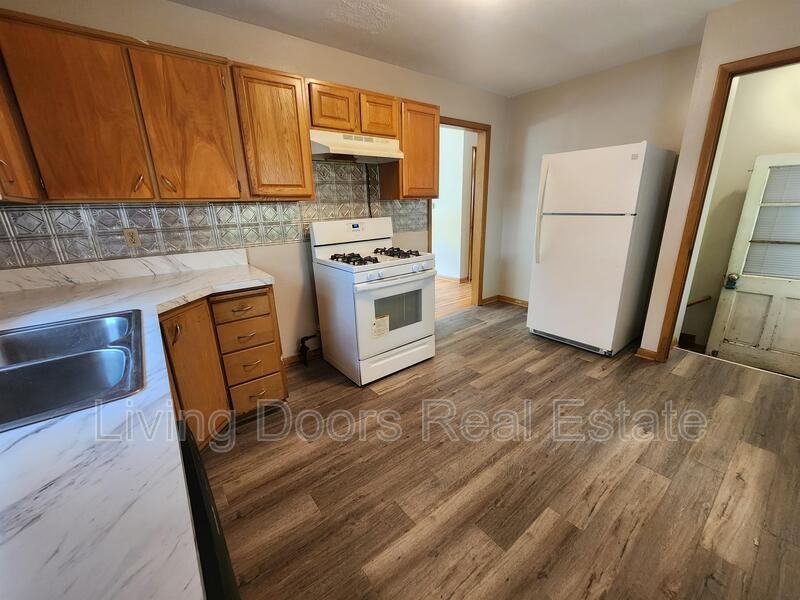 3910 Nst - Photo 6 of 22