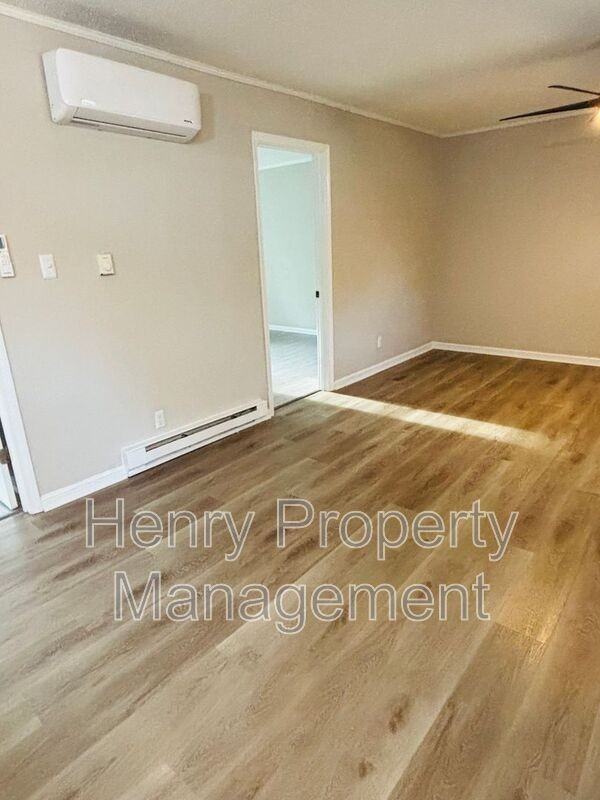 1122 Drew St - Photo 5 of 11