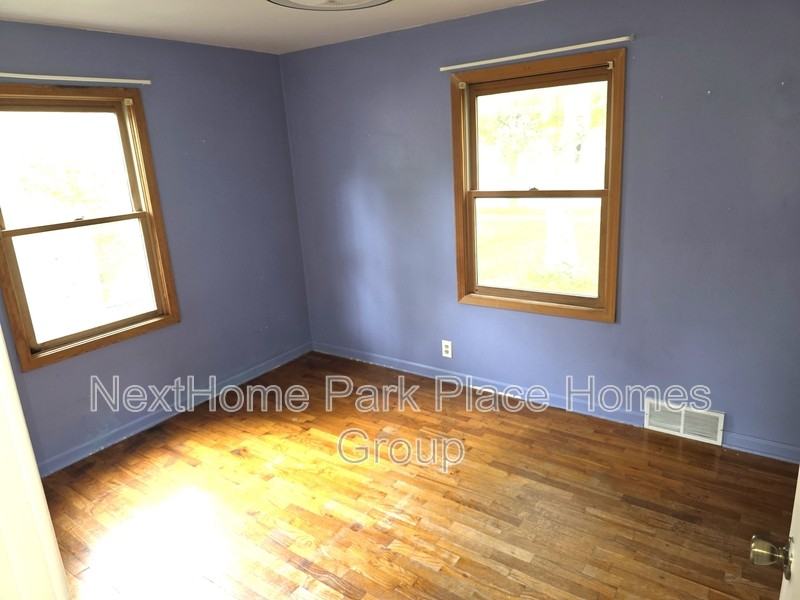 2908 Dartmouth Dr - Photo 5 of 9