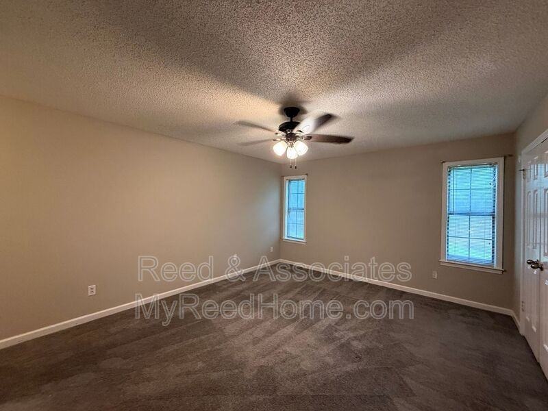 3040 Delvan Cv - Photo 7 of 18