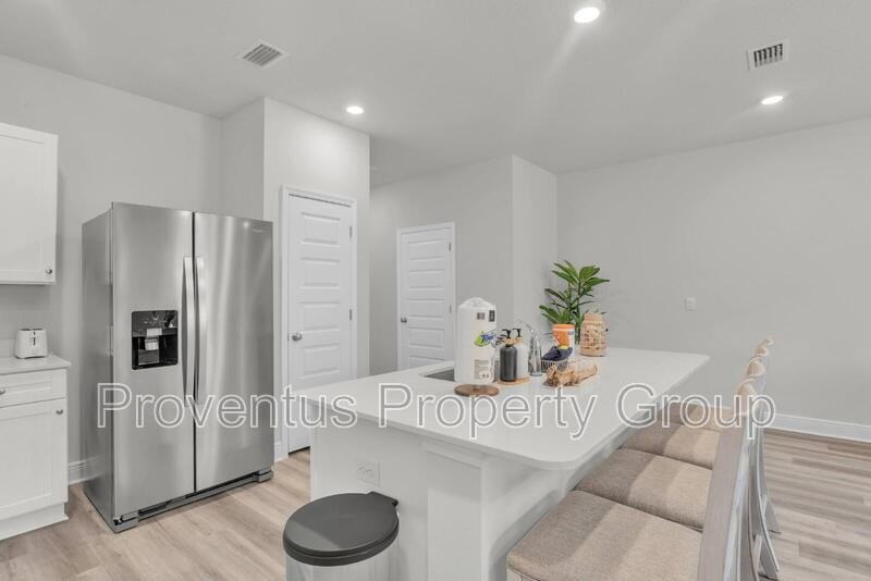 5724 Sandy Walk St - Photo 5 of 36