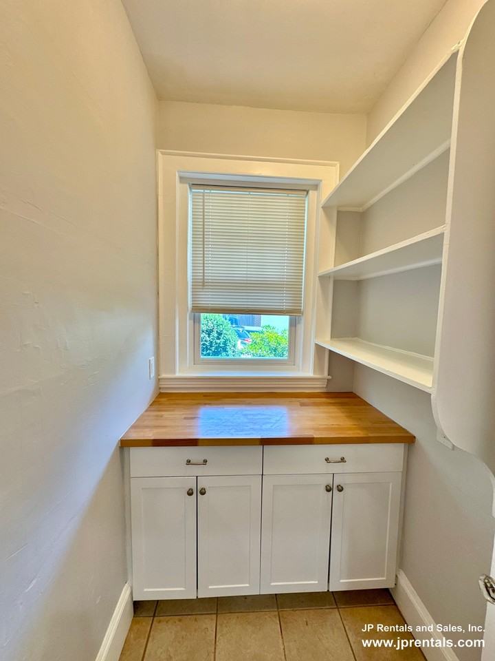 476 Jamaicaway #1 - Photo 5 of 22