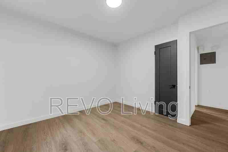 89 Beech St #1 - Photo 5 of 11