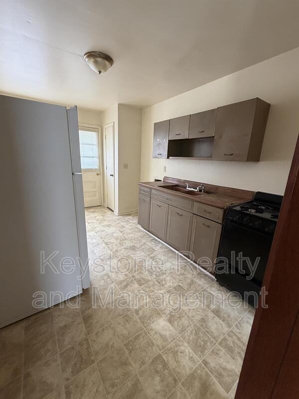 315 Crestview Dr - Photo 5 of 5