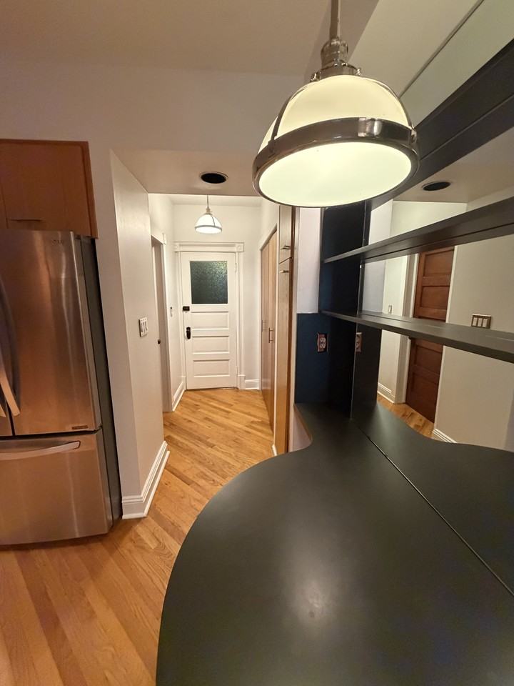 389 Woodlawn Ave #1stFL - Photo 7 of 14