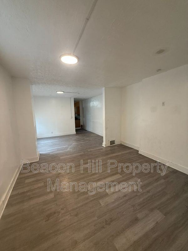 9904 North Blvd - Photo 4 of 13