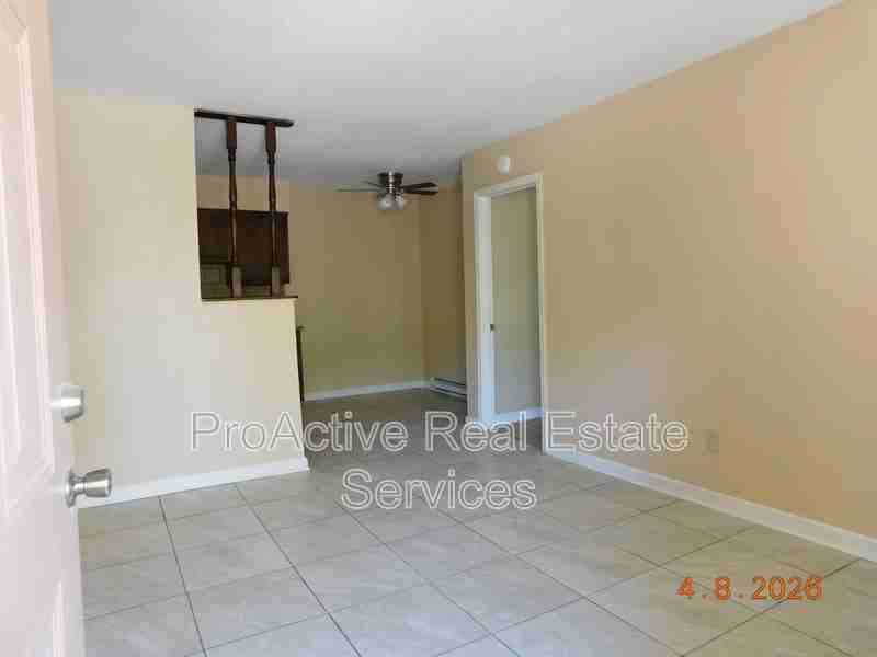 755 Guy Ave - Photo 2 of 13