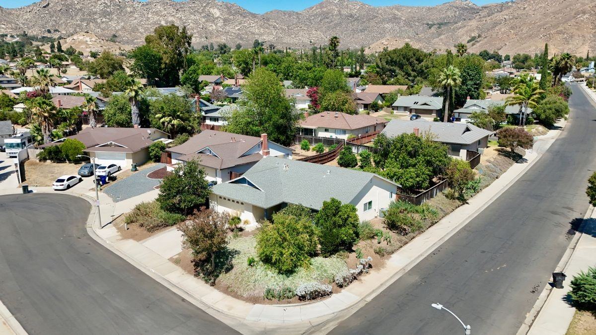 3430 Bahia Pl - Photo 3 of 20