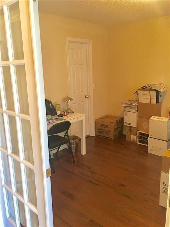 1634 Charleston Walk Se - Photo 4 of 15