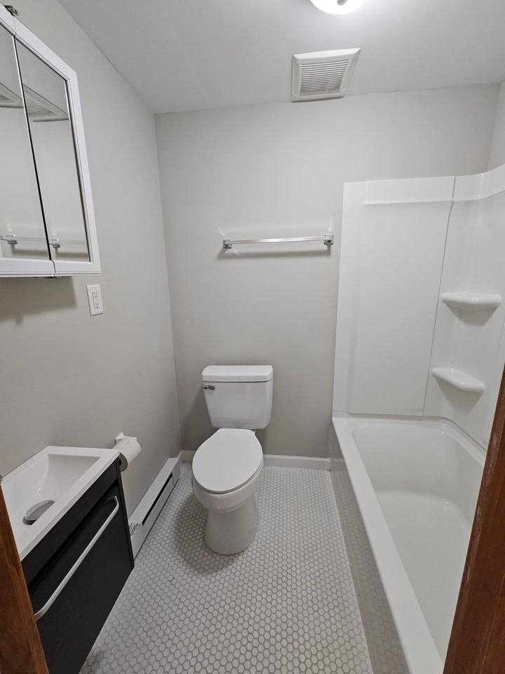 1175 Chapel St #200 - Photo 7 of 8