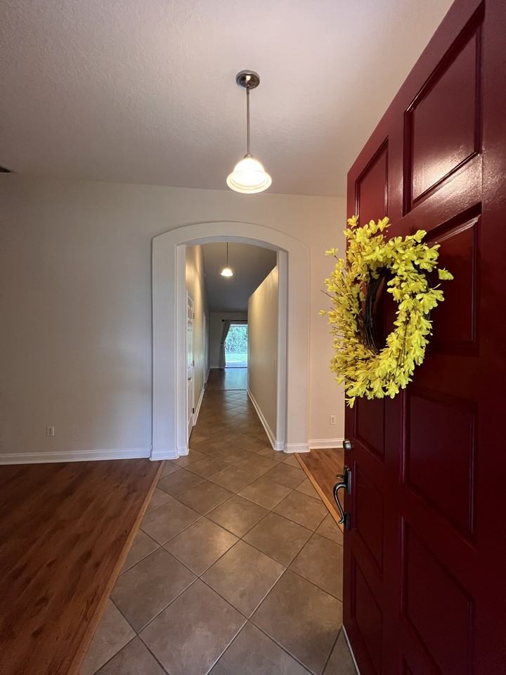 345 Silver Pine Dr #NA - Photo 4 of 33