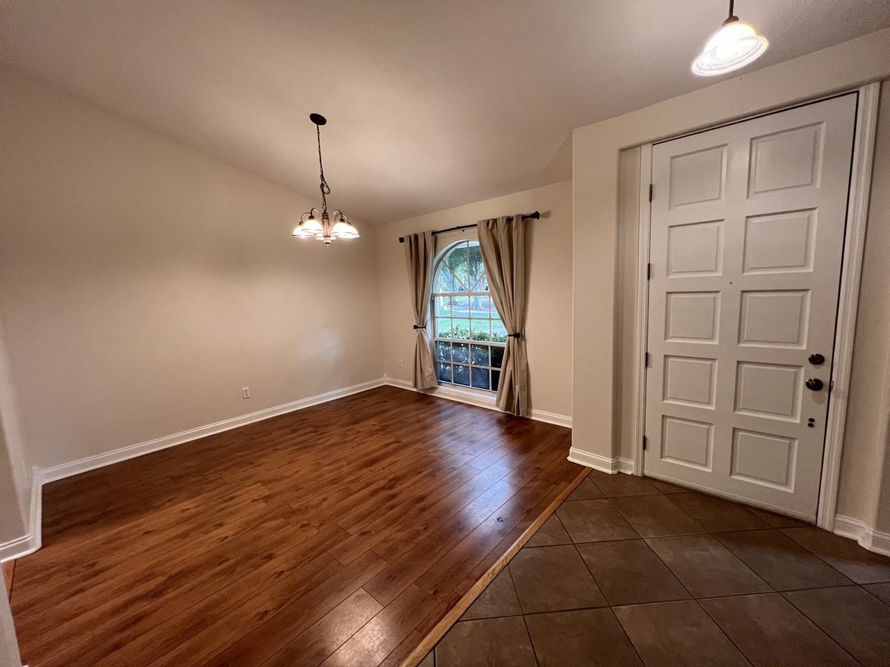345 Silver Pine Dr #NA - Photo 6 of 33
