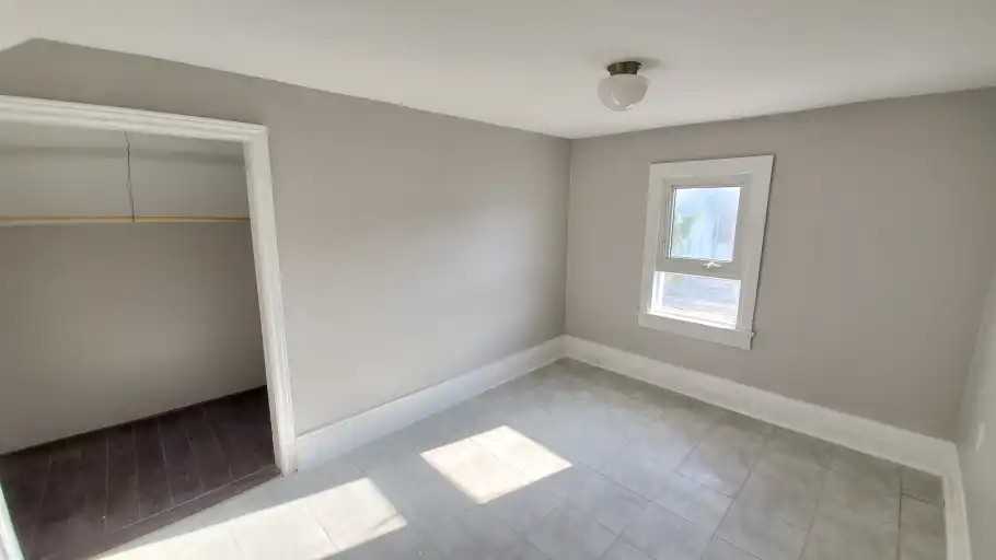 98 Adelaide Ave E #1 - Photo 2 of 20