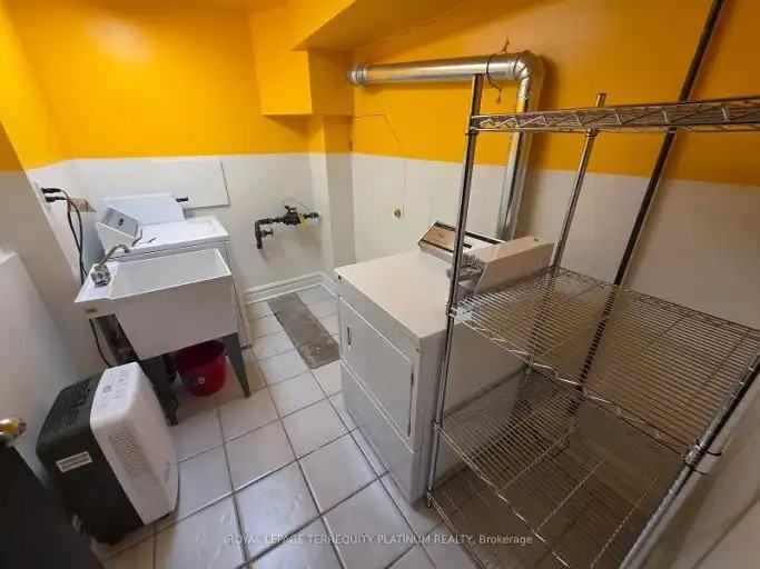 11 Beaconsfield Ave #2 - Photo 7 of 19
