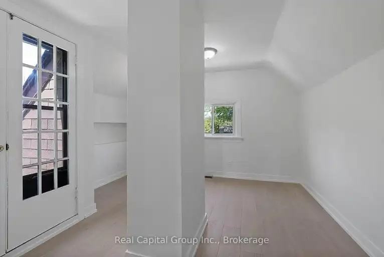 1968 Queen St E #1 - Photo 3 of 22