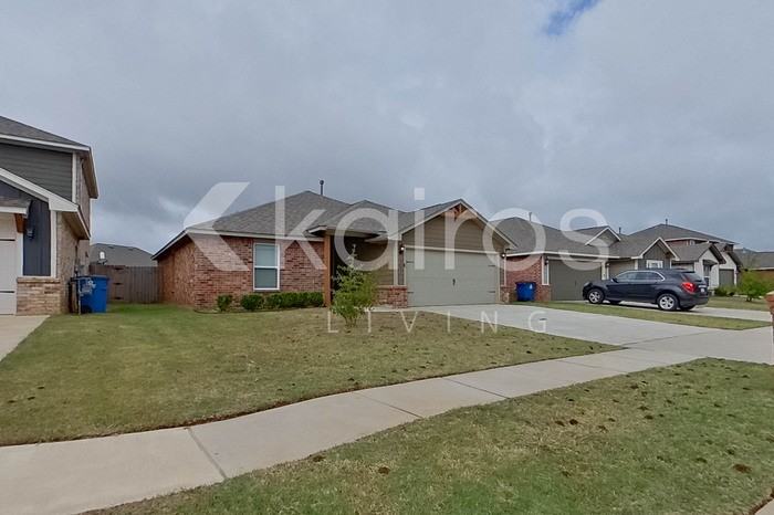 301 St James Pl - Photo 2 of 26