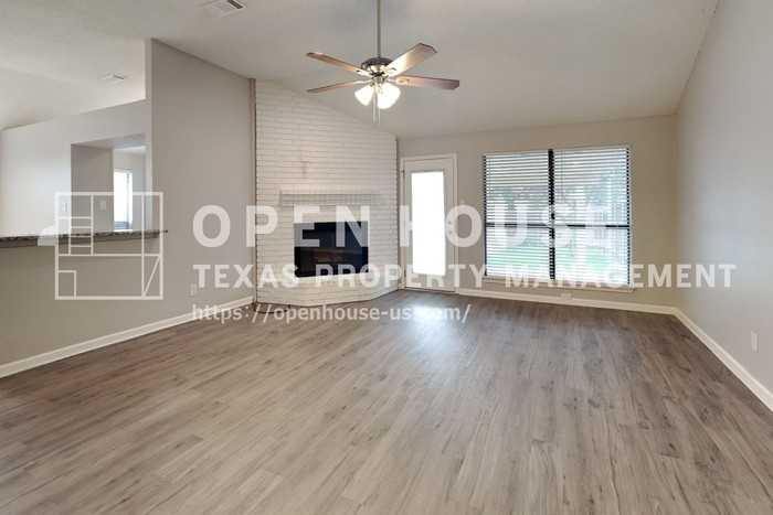 712 Bluebonnet Dr - Photo 4 of 20
