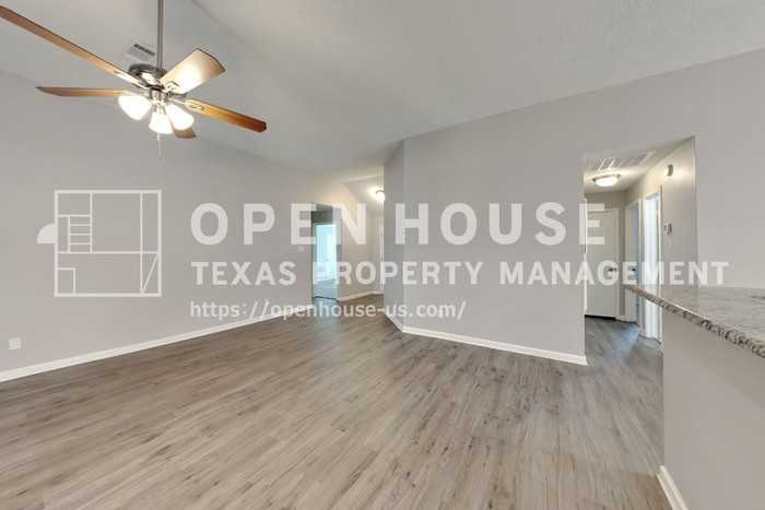 712 Bluebonnet Dr - Photo 5 of 20