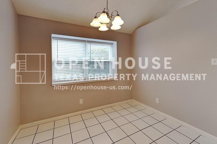 712 Bluebonnet Dr - Photo 7 of 20