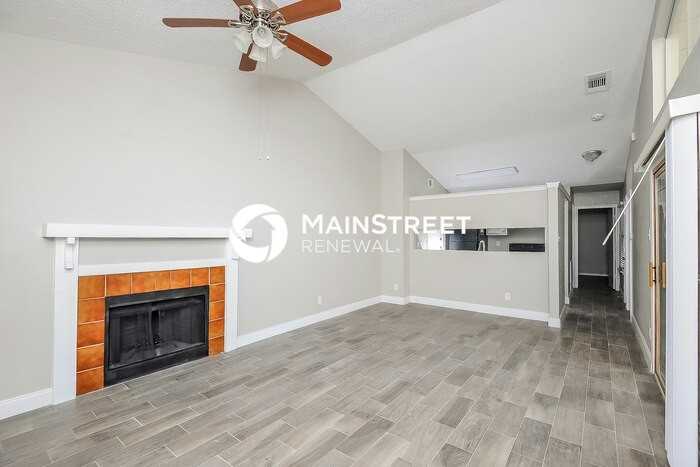 4644 Baytree Dr - Photo 3 of 16