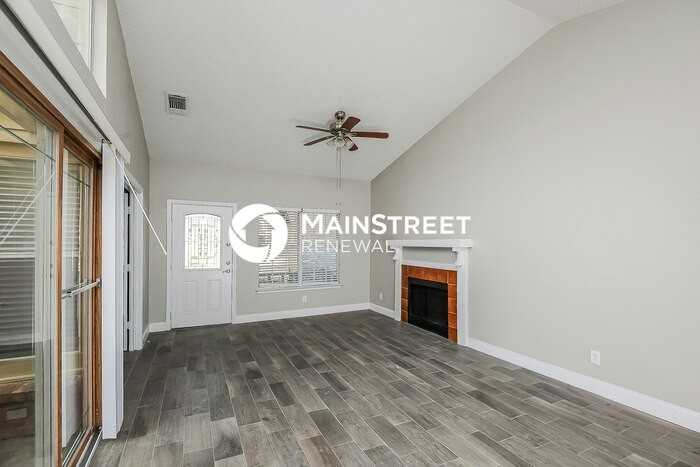 4644 Baytree Dr - Photo 6 of 16