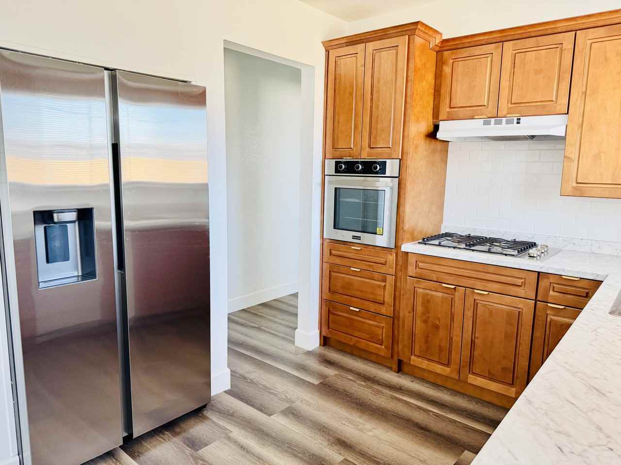 63 Cathcart Ave - Photo 2 of 27