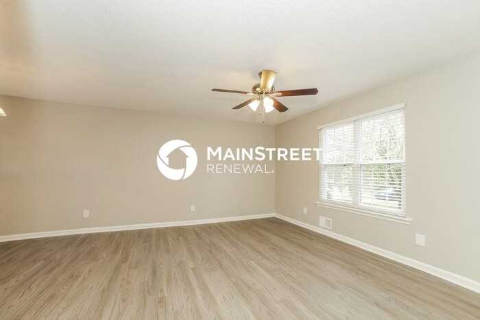 212 Westwood Trl - Photo 2 of 17
