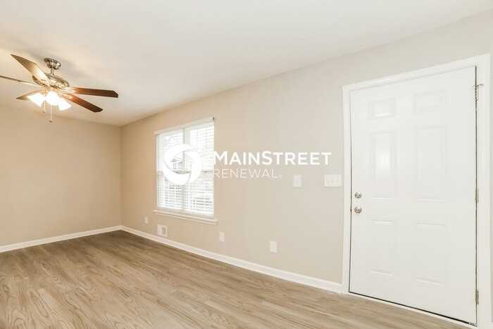 212 Westwood Trl - Photo 3 of 17