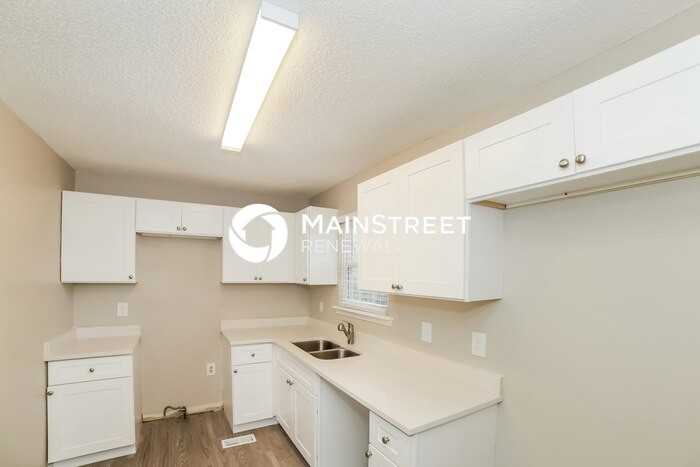 212 Westwood Trl - Photo 5 of 17