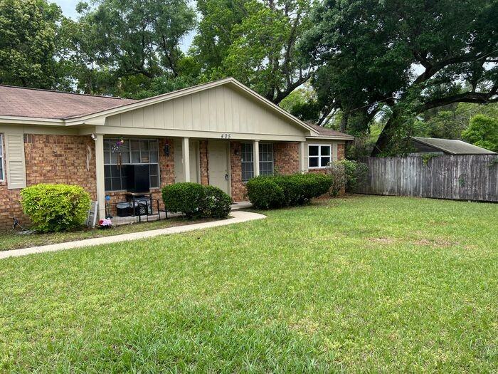 405 Schubert Dr #C