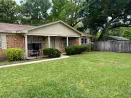 featured image of 405 Schubert Dr #C